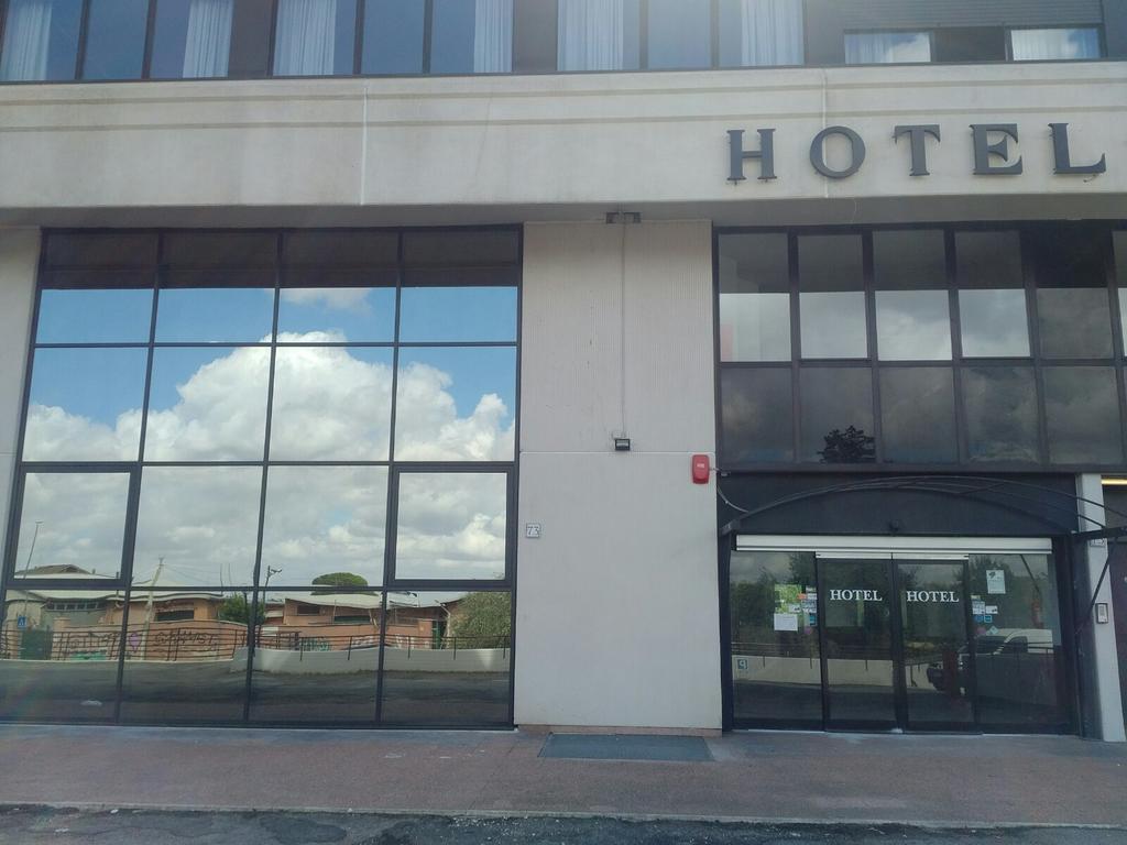Hotel Arcadia Чампино Екстериор снимка